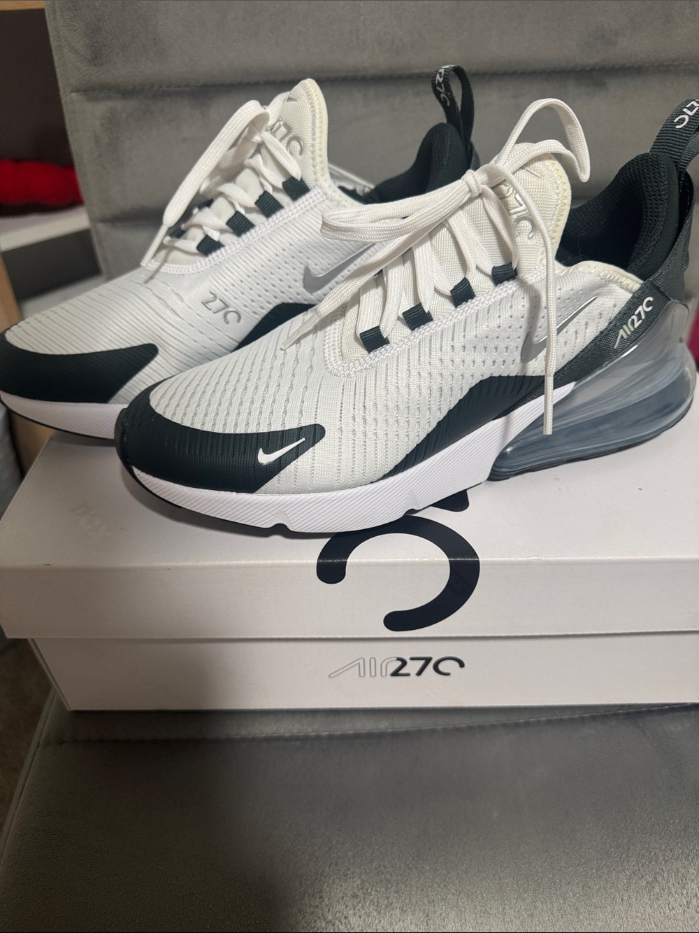 Nike Air Max 270 brand new in box size 7 women’s